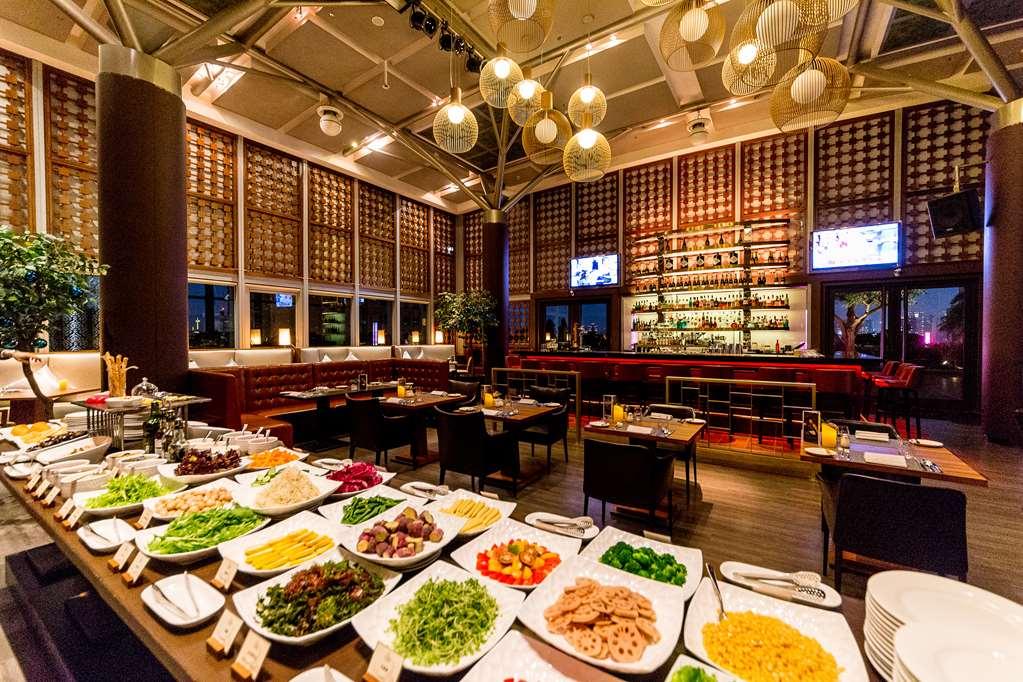 Windsor Hotel Taichung Restoran foto The interior of the restaurant
