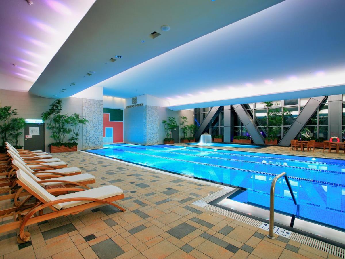 Windsor Hotel Taichung Bagian luar foto The pool at the Mandarin Oriental, Munich