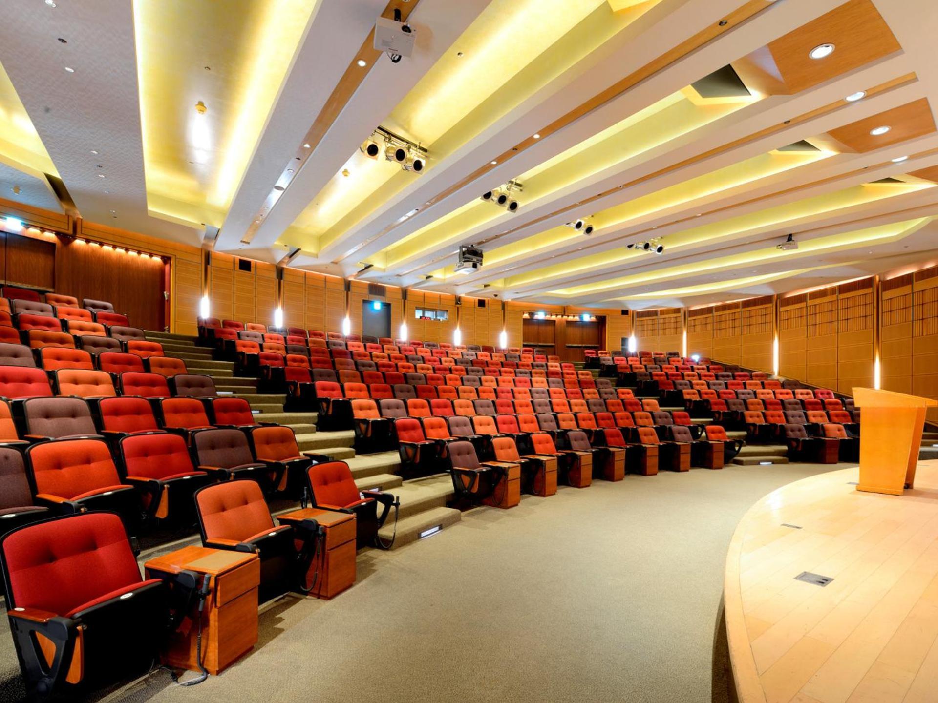 Windsor Hotel Taichung Bagian luar foto Auditorium