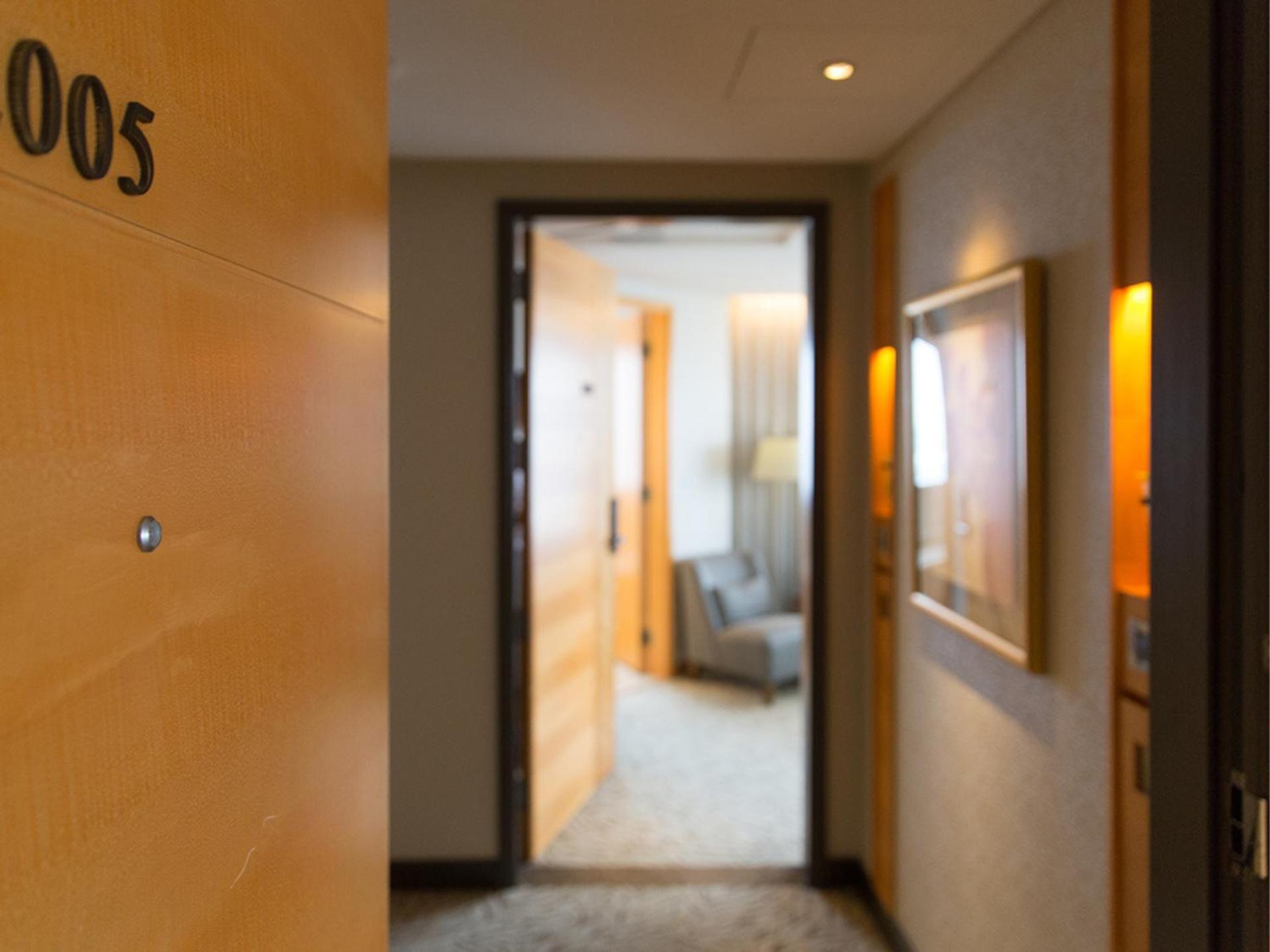 Windsor Hotel Taichung Ruang foto A room at the hotel