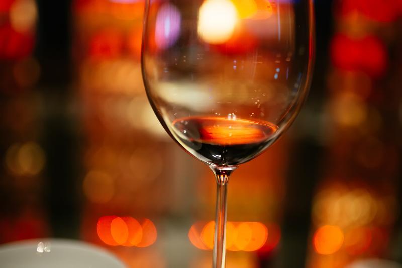 Windsor Hotel Taichung Bagian luar foto A wine glass